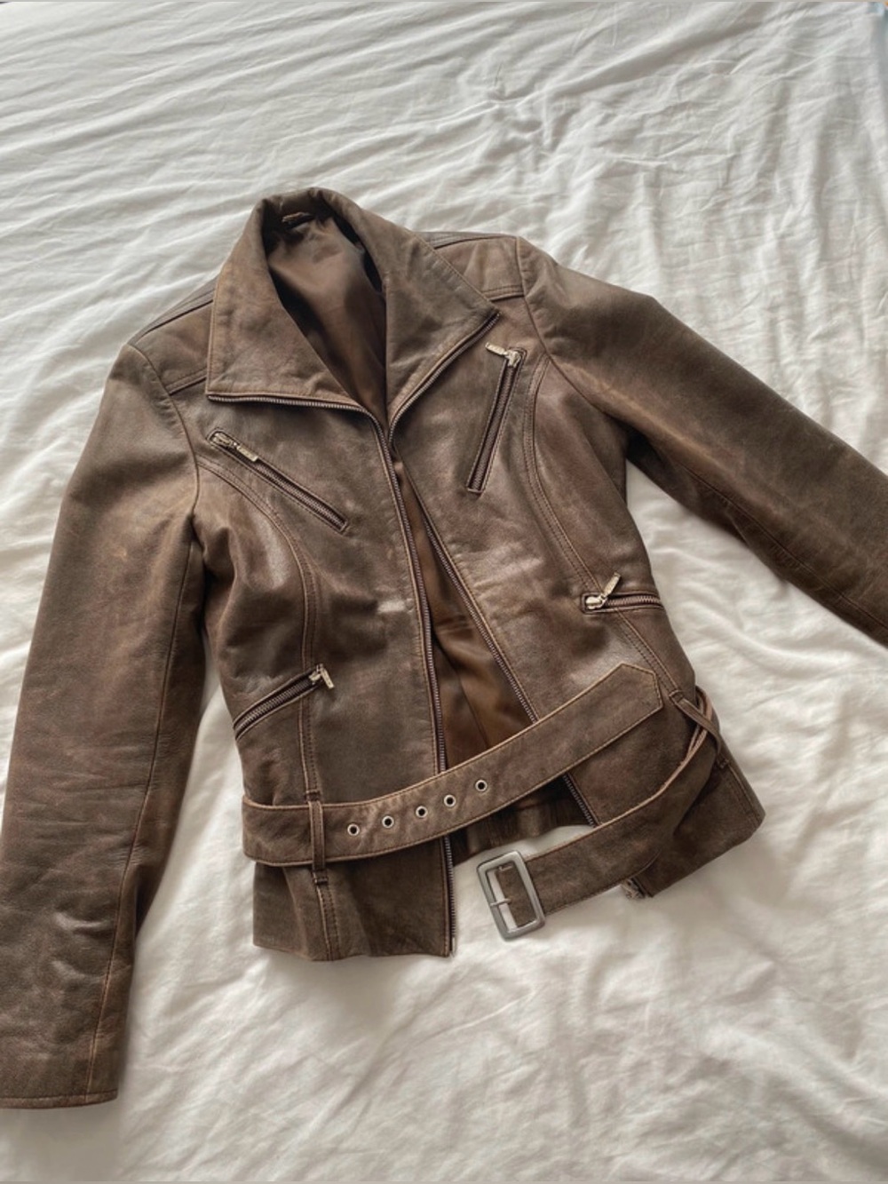 Vintage Y2K Distressed Brown Leather Moto Jacket w/ Belt Fits S-M
